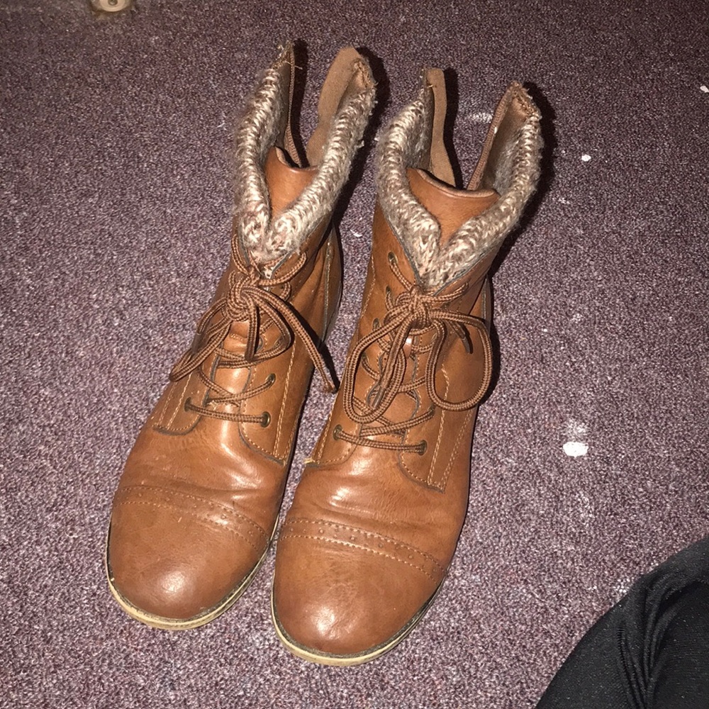 brown boots
